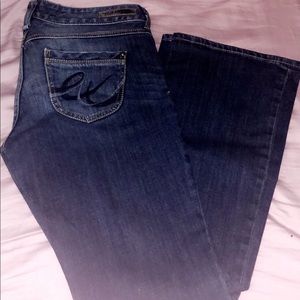 Bootcut express jeans. 6s.